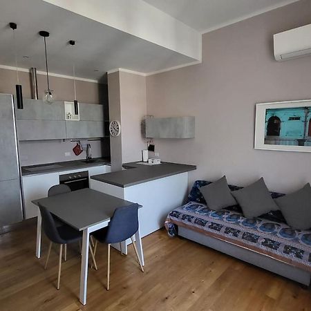 Central And Cosy Apartament Bologna Exteriör bild