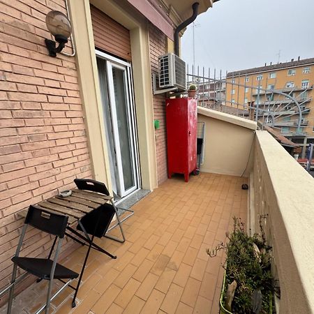 Central And Cosy Apartament Bologna Exteriör bild