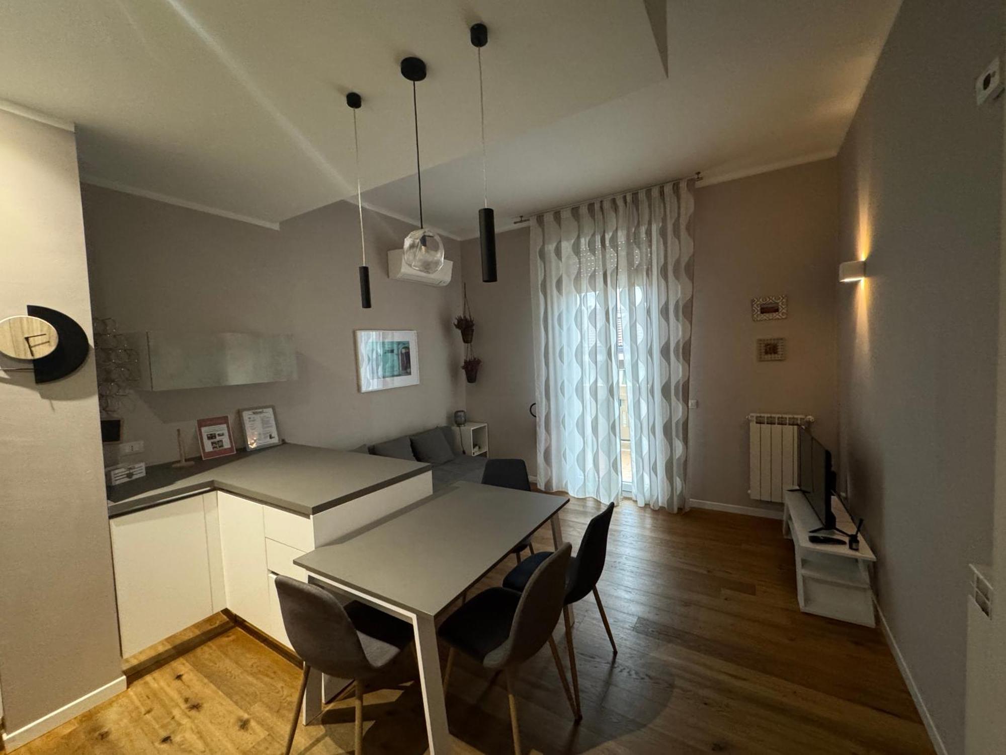 Central And Cosy Apartament Bologna Exteriör bild