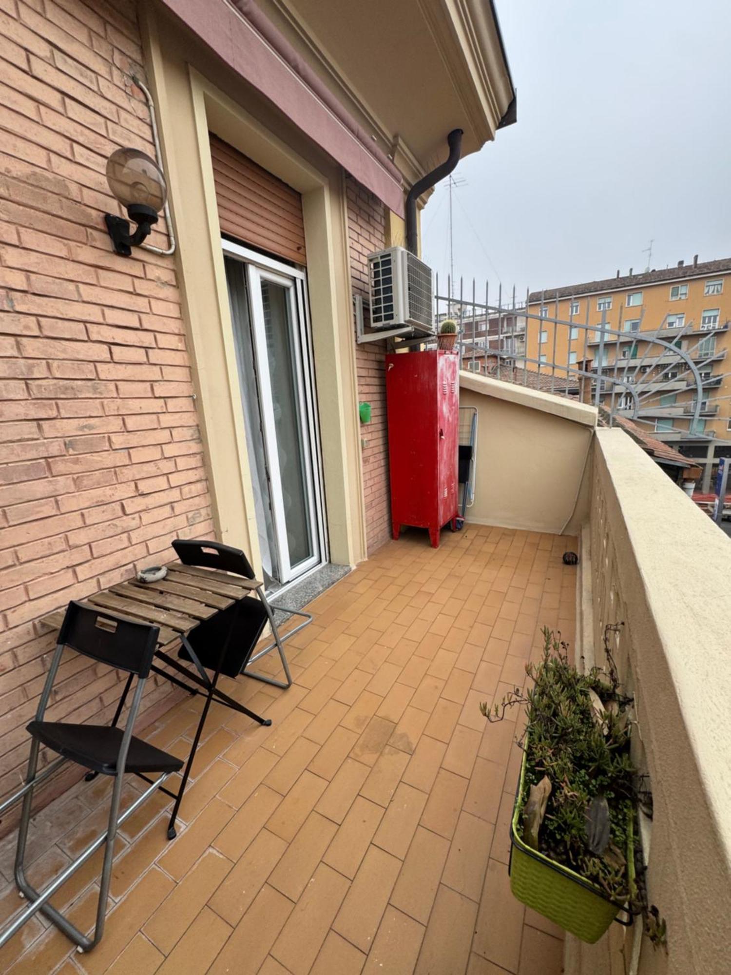 Central And Cosy Apartament Bologna Exteriör bild